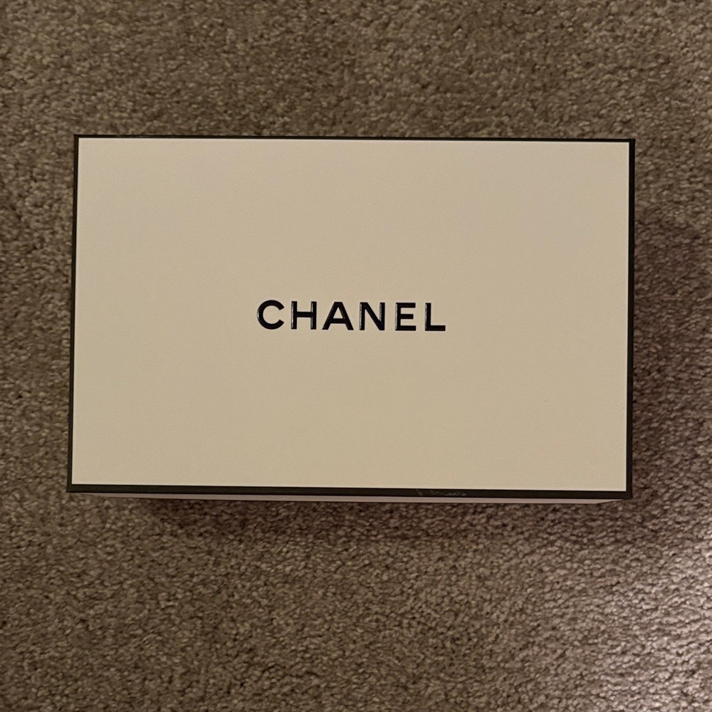 CHANEL Classic White Box